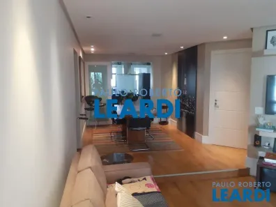 Apartamento com 2 Quartos à venda, 130m² no Vila Nova Conceição, São Paulo