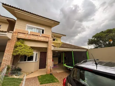 Sobrado com 2 Quartos à venda, 136m² no Country, Cascavel