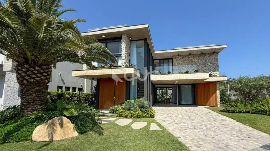 Sobrado com 4 Quartos à venda, 257m² no XANGRI-LÁ, Xangri-lá