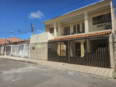 Sobrado com 5 Quartos à venda, 200m² no Jatiúca, Maceió
