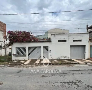 Casa com 3 Quartos à venda, 250m² no Centro, Montes Claros