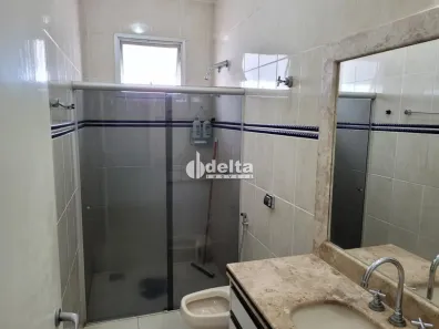 Casa com 3 Quartos à venda, 275m² no Santa Rosa, Uberlândia