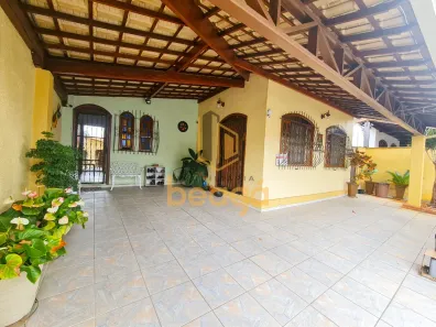 Casa com 3 Quartos à venda, 196m² no Santa Mônica, Belo Horizonte