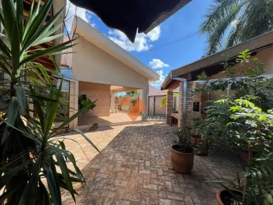Casa com 3 Quartos à venda, 210m² no Jardim Satélite, Presidente Prudente