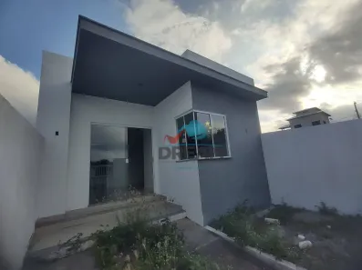 Casa com 2 Quartos à venda, 70m² no Maria Turri, Rio das Ostras