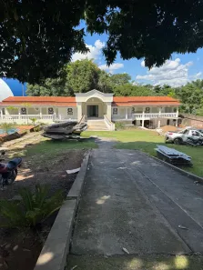 com 10 Quartos para alugar, 1000m² no Jardim Shangri-Lá, Cuiabá