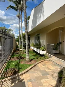 Sobrado com 4 Quartos à venda, 535m² no Vila Bissoto, Valinhos