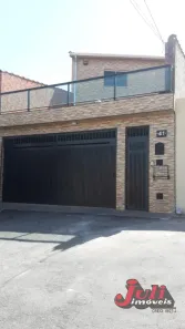 Casa com 2 Quartos à venda, 161m² no Vila Palmares, Santo André