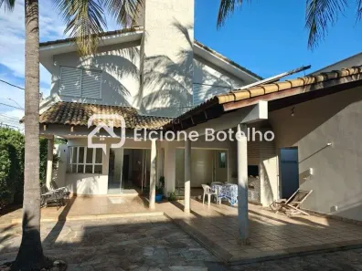 Casa com 4 Quartos à venda, 305m² no Jardim Karaíba, Uberlândia