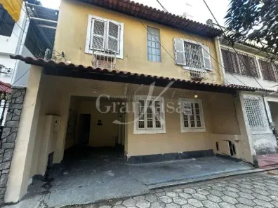 Casa com 3 Quartos à venda, 256m² no Copacabana, Rio de Janeiro