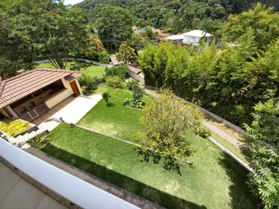 Casa com 3 Quartos à venda, 354m² no Albuquerque, Teresópolis