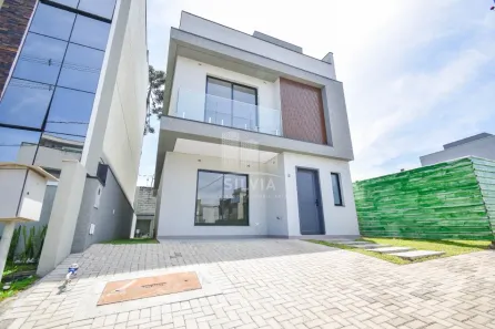 Sobrado com 3 Quartos à venda, 169m² no Umbará, Curitiba