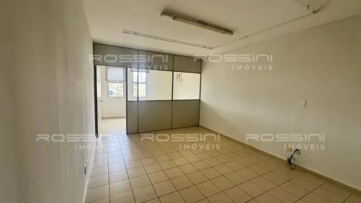 Sala Comercial à venda, 32m² no Jardim Irajá, Ribeirão Preto