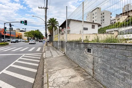 Lote/Terreno para alugar, 450m² no Cascatinha, Juiz de Fora