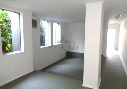 Imóvel Comercial com 6 Quartos para alugar, 300m² no Jardim América, São Paulo