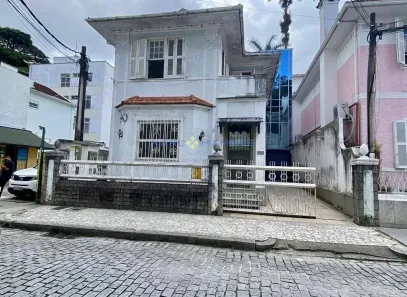 Sala Comercial para alugar, 700m² no Centro, Petrópolis