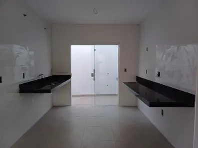 Casa com 2 Quartos à venda, 55m² no Novo Horizonte, Macaé