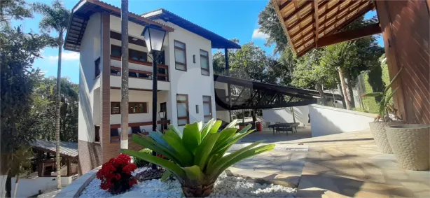 Sobrado com 5 Quartos à venda, 500m² no Caraguatá, Mairiporã