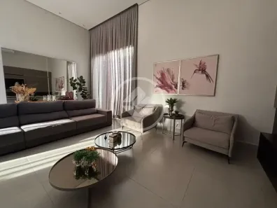 Casa de Condomínio com 3 Quartos à venda, 240m² no Jardim Sul, Uberlândia