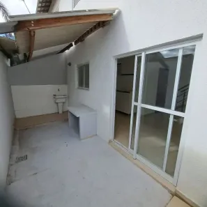 Casa com 2 Quartos para alugar, 84m² no Chácaras São José, São José dos Campos