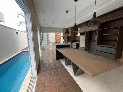 Sobrado com 3 Quartos para alugar, 233m² no Condomínio Primor das Torres, Cuiabá