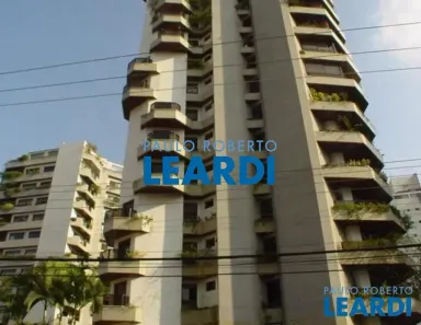 Apartamento com 3 Quartos para venda ou aluguel, 242m² no Moema, São Paulo