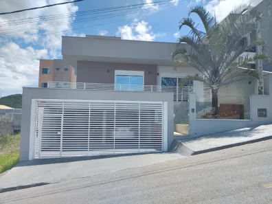 Casa com 3 Quartos à venda, 200m² no São Sebastião, Palhoça