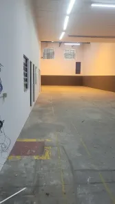 Galpão/Depósito/Armazém com 6 Quartos para alugar, 587m² no Vila Anastácio, São Paulo