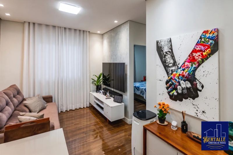 Apartamento com 2 quartos — Heliópolis, Belo Horizonte