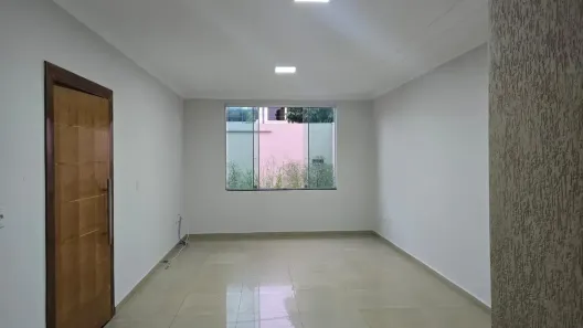 Casa com 3 Quartos à venda, 200m² no Jardim Europa, Goiânia