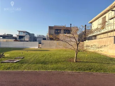 Lote/Terreno à venda, 375m² no Uberaba, Curitiba