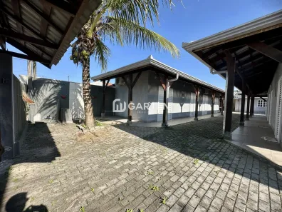 Casa com 8 Quartos à venda, 250m² no Balneário Caravela I, Matinhos