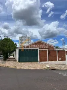 Casa com 3 Quartos à venda, 250m² no Jardim Macedo, Ribeirão Preto