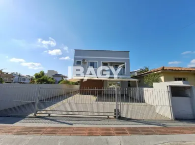Apartamento com 2 Quartos para alugar, 64m² no Sertão do Maruim, São José