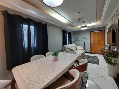 Casa com 4 Quartos à venda, 220m² no Planalto, Uberlândia
