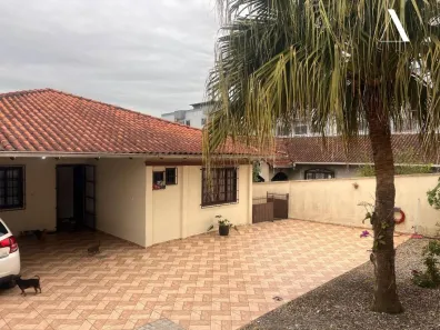 Casa com 4 Quartos à venda, 180m² no Guanabara, Joinville