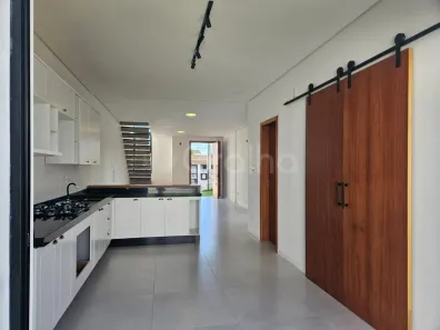 Casa com 3 Quartos à venda, 135m² no Carianos, Florianópolis