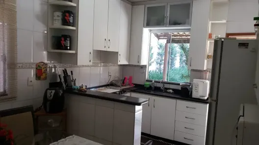 Casa com 3 Quartos à venda, 396m² no Jardim Presidente, Goiânia
