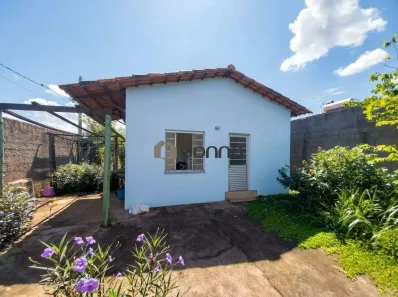 Casa com 2 Quartos à venda, 46m² no Jardim Marajó, Uberaba