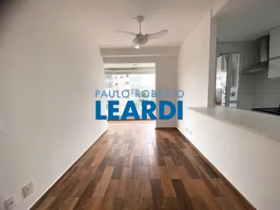 Apartamento com 2 Quartos à venda, 55m² no Vila Anastácio, São Paulo