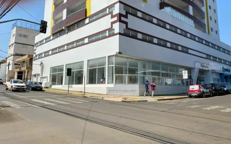 Sala Comercial à venda, 1m² no Centro, Guarapuava