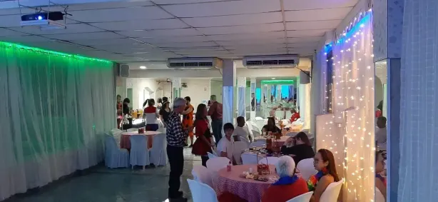 Casa com 5 Quartos para venda ou aluguel, 300m² no Centro, Nova Iguaçu