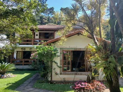 Casa de Condomínio com 3 Quartos à venda, 380m² no Albuquerque, Teresópolis
