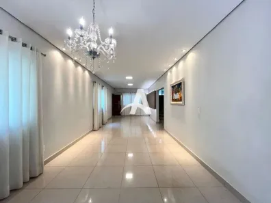 Imóvel Comercial com 3 Quartos para alugar, 500m² no Fundinho, Uberlândia