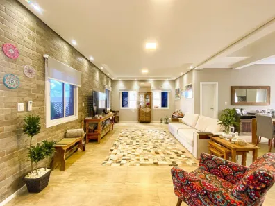 Casa com 3 Quartos à venda, 257m² no Igara, Canoas