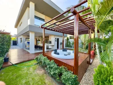 Casa de Condomínio com 4 Quartos à venda, 265m² no Cidade Alpha, Eusébio