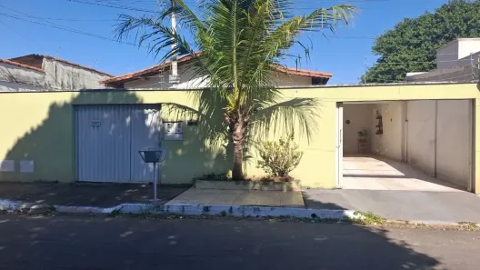 Casa com 2 Quartos à venda, 170m² no Setor Coimbra, Goiânia