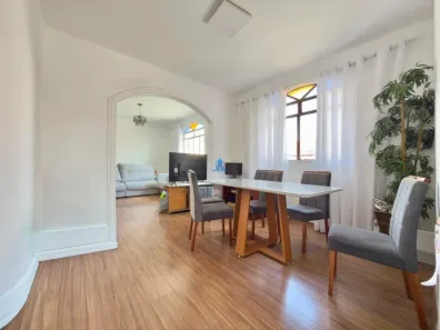 Casa com 4 Quartos para alugar, 180m² no Europa, Belo Horizonte