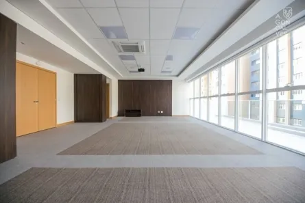 Sala Comercial à venda, 61m² no Centro, Curitiba