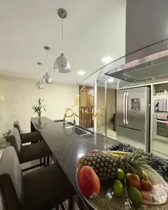 Sobrado com 3 Quartos à venda, 170m² no Alto Alegre, Cascavel
